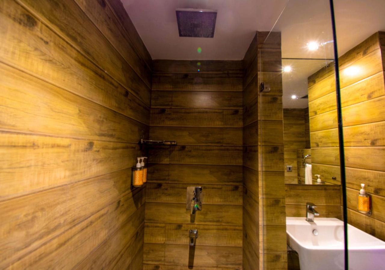 Bloom Hotel - Gachibowli ไฮเดอราบัด ภายนอก รูปภาพ