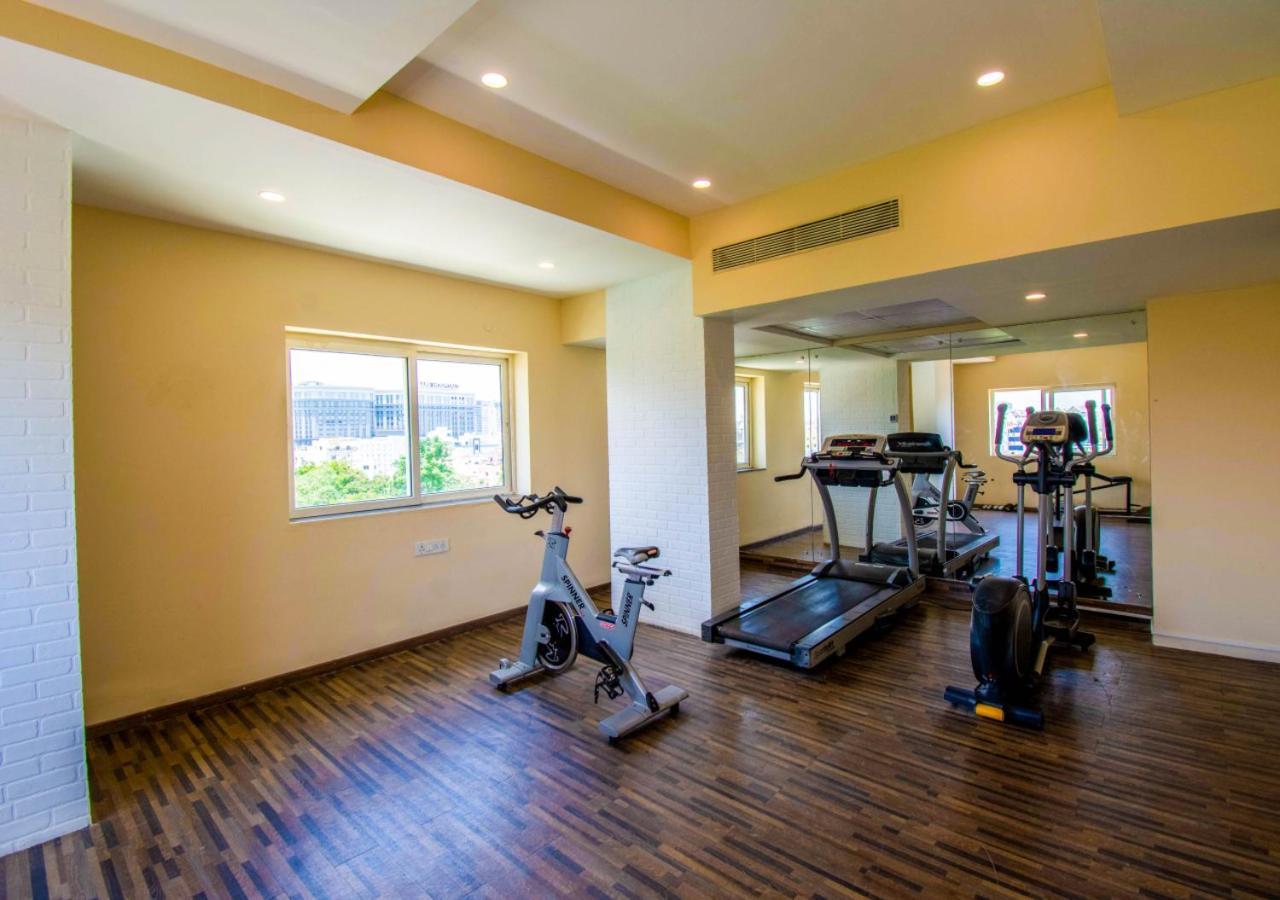 Bloom Hotel - Gachibowli ไฮเดอราบัด ภายนอก รูปภาพ
